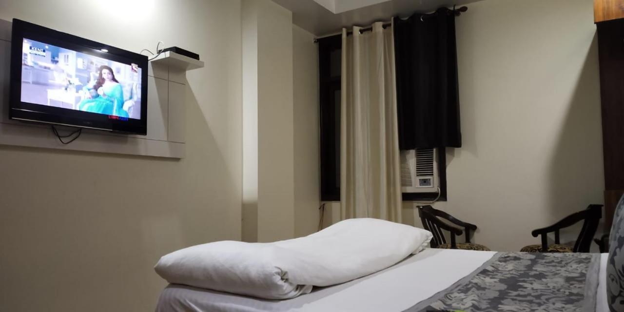Adb Rooms Udhav Palace ニューデリー エクステリア 写真