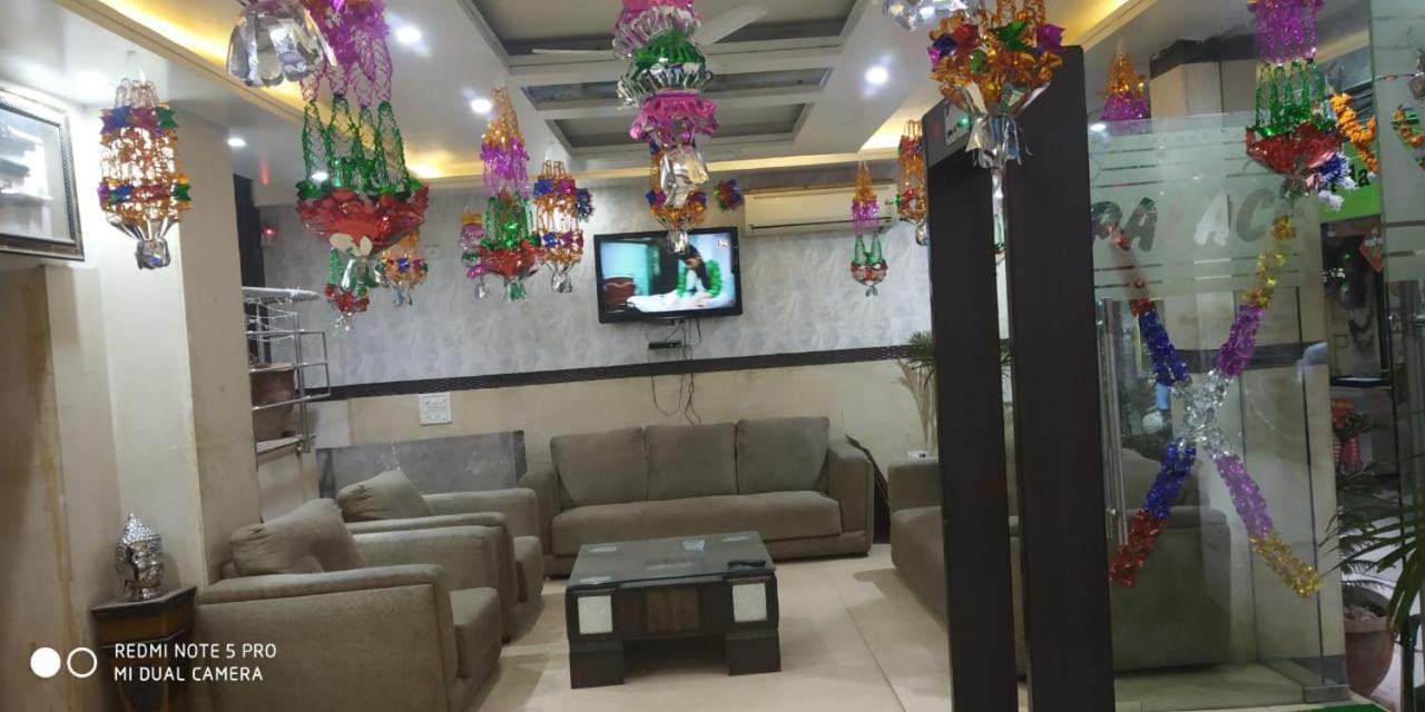 Adb Rooms Udhav Palace ニューデリー エクステリア 写真