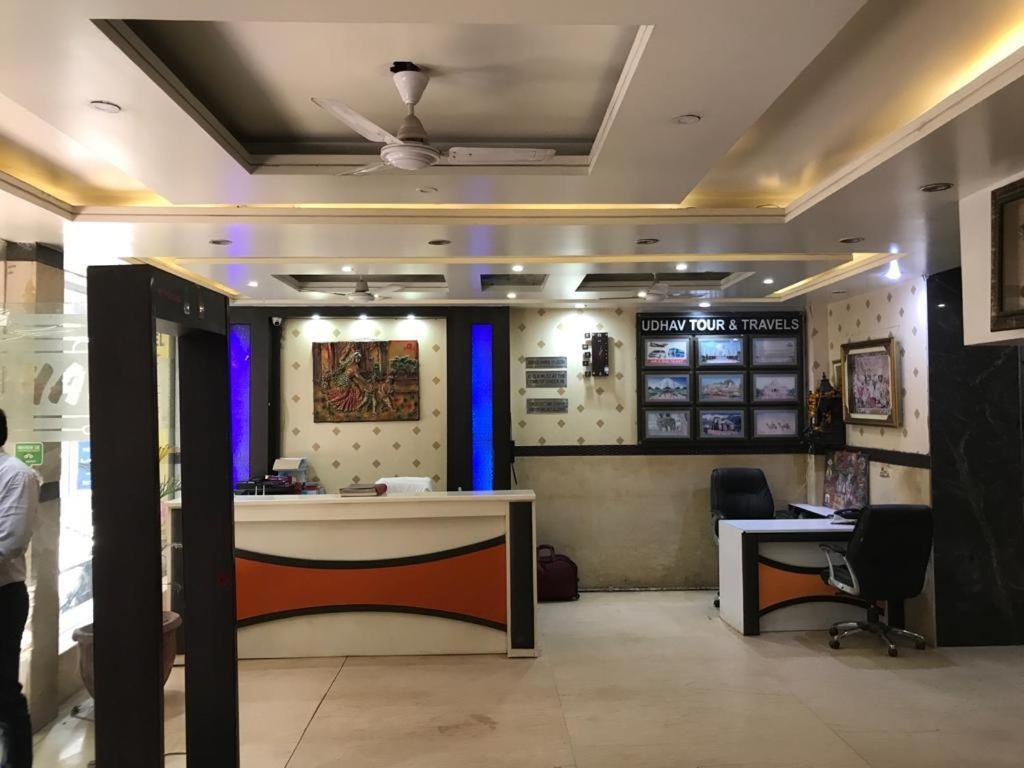 Adb Rooms Udhav Palace ニューデリー エクステリア 写真