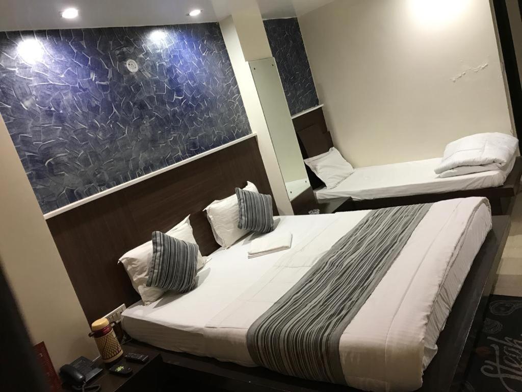 Adb Rooms Udhav Palace ニューデリー エクステリア 写真