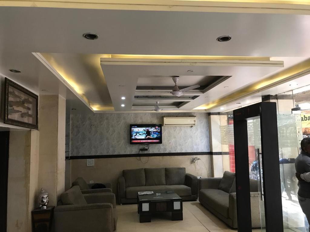 Adb Rooms Udhav Palace ニューデリー エクステリア 写真