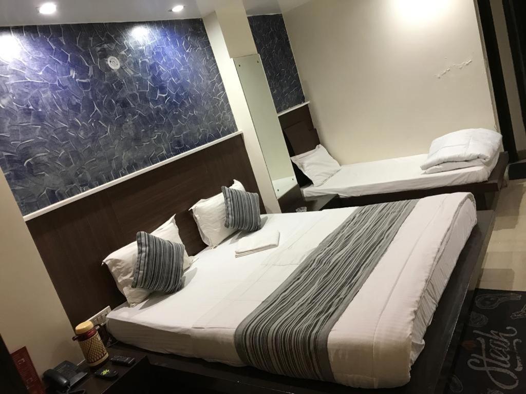 Adb Rooms Udhav Palace ニューデリー エクステリア 写真